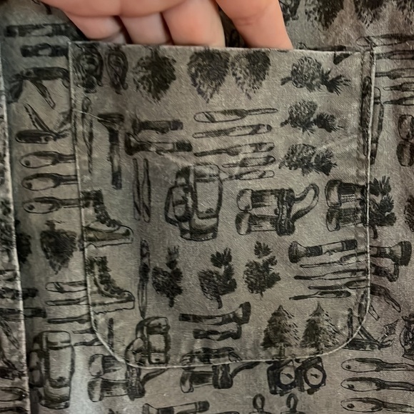 Woolrich-size M-rugged outerwear short sleeve button down. Thick durable cotton - Picture 4 of 10